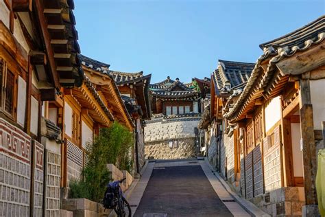 Bukchon Hanok Village: A Korean Traditional Village in Seoul | KoreabyMe