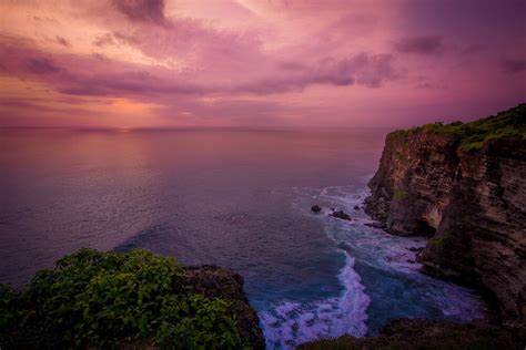 Uluwatu Temple Sunset by andrewsparrow