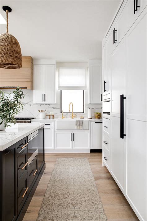 13 Lovely White Kitchen Cabinet Ideas We'll Always Love