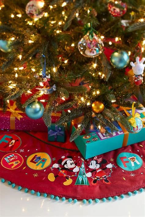 15 Disney Christmas Decorations - Disney Holiday Decor