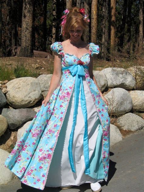 Giselle From Enchanted Dress | Disney dresses, Cosplay outfits, Disney cosplay