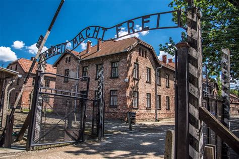 How to Get to Auschwitz from Krakow: Bus, Train, Tour or Taxi