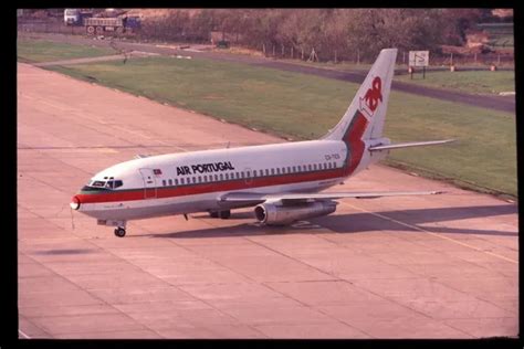 ORIGINAL FUJICHROME COLOUR Slide Of A Tap Portugal Boeing 737-200 Aircraft. EUR 2,18 - PicClick DE