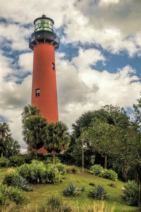 Jupiter Inlet Lighthouse Photograph by Phyllis Taylor