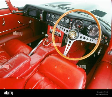 Jaguar e type interior hi-res stock photography and images - Alamy