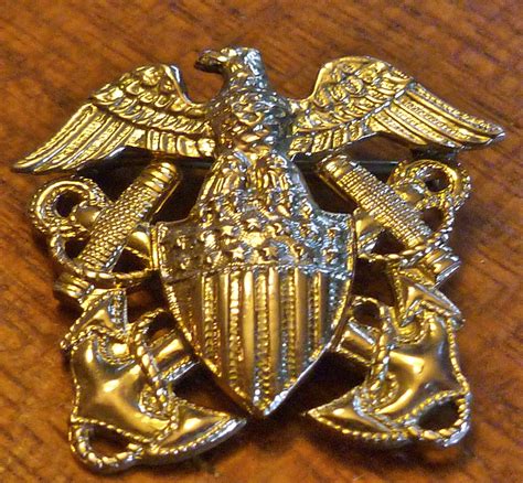 10k wwii us navy officer Pin ? | Collectors Weekly