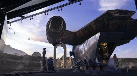 Behind The Scenes of ‘The Mandalorian’ With ILM – MARS Magazine