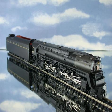 PRR Q-1 De Shrouded paint over brass locomotive | Train, Locomotive ...