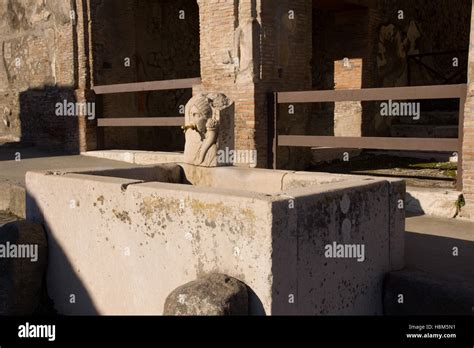 ancient pompey ruins in italy Stock Photo - Alamy