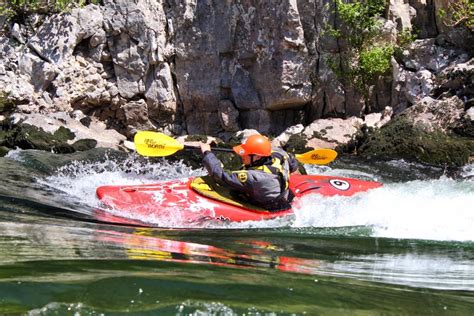 Guide to Ardeche kayaking holidays in France