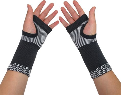 Carpal Tunnel Wrist Brace Pair for Women Men - Compreession Wrist ...