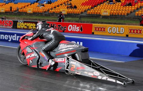 Go drag racing - webBikeWorld