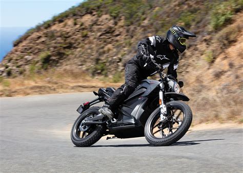 Zero Motorcycles are electric, sleek and oh-so-quiet - CNET