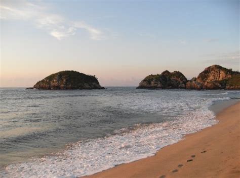 This is Maruata beach - it´s the beach of a fishing village that I went to along the Michoacan ...