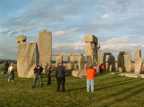 Bespoke private guided tours of Stonehenge and ancient Britain