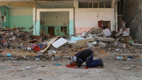 In pictures: Gaza's vibrant beachfront turned to rubble | Middle East Eye