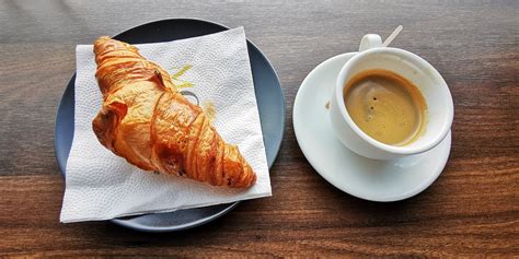 Free stock photo of breakfast, coffee, croissant