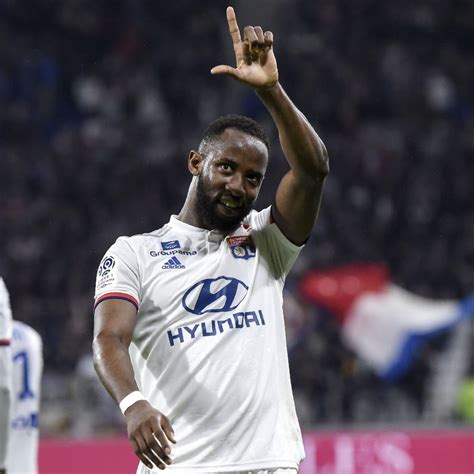 Moussa Dembele Says He Will Stay at Lyon Amid Manchester United ...