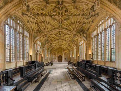 Ultimate Guide To Divinity School - Footprints Tours - Oxford Walking Tours