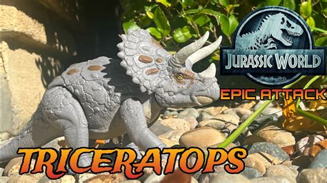 Jurassic World Epic Attack Triceratops toy review #jurassicworld #toys - YouTube