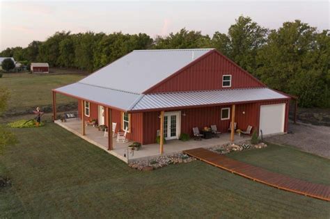 What Are Pole Barn Homes & How Can I Build One? | Barn house kits, Building a pole barn, Barn ...