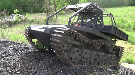 TRACKED VEHICLE 5 HOMEMADE BUILDING /CLEANING SCALED TANK BATTLE FIELD. - YouTube