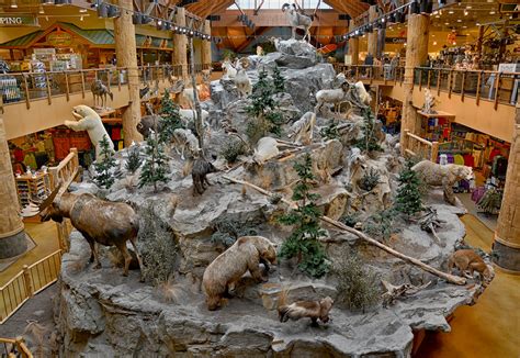 Cabela's, East Hartford, Connecticut | A huge specialty reta… | Flickr