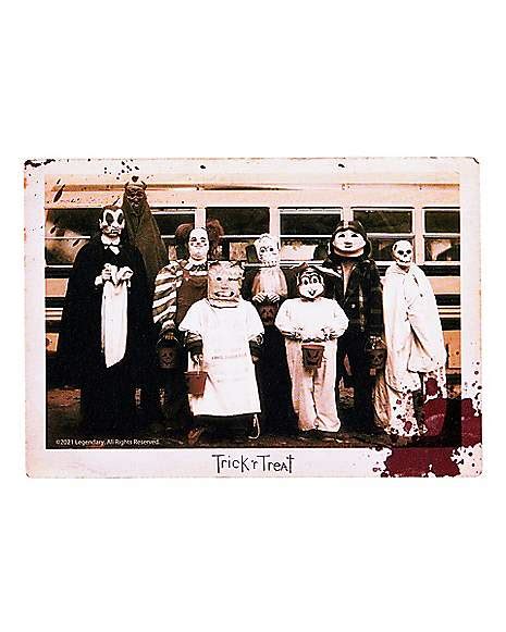 Bus Stop Trick 'r Treat Magnet - Spirithalloween.com