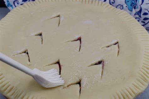 Saskatoon Berry Pie | Filling and Sauce - Food Meanderings