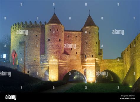 Barbican in the Old Town in Warsaw at night Stock Photo - Alamy