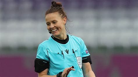 Rebecca Welch will become first female to referee in the EFL