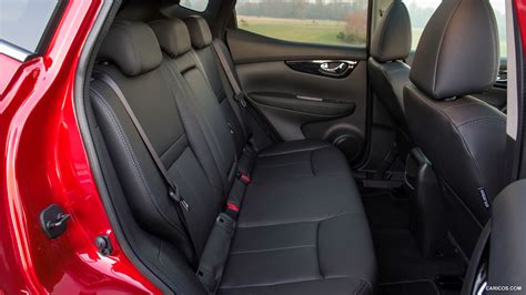 2014 Nissan Qashqai - Interior Rear Seats | Caricos