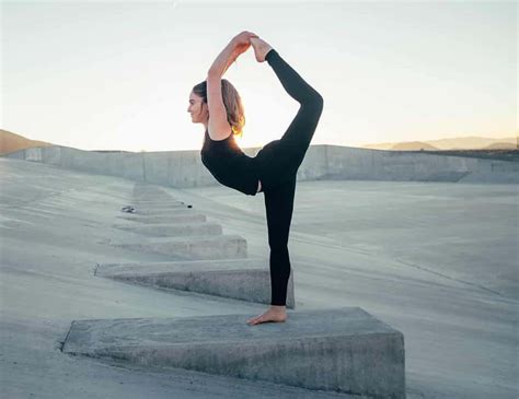 Dive into the Best One-Leg Yoga Poses for Strength! - The Yoga Nomads