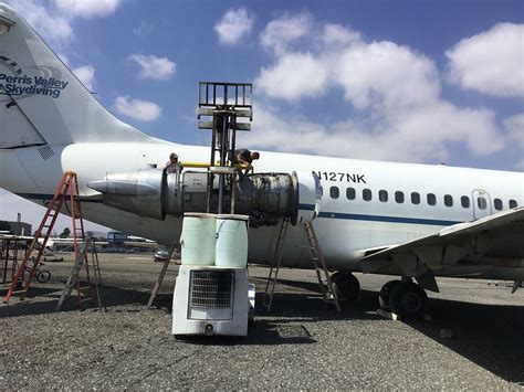 Perris Skydiving DC-9-21 Back to Flight - Airport Spotting