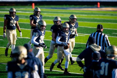 Ann Arbor-area high school football scores from regional final round - mlive.com