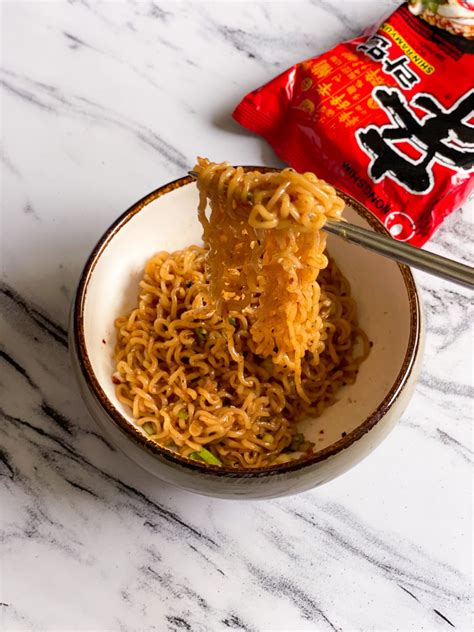 Instant Ramen Hacks: Chilli Garlic Ramen Noodles | Recipe | Food ...