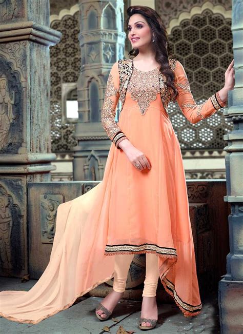 Look slim in Indian Ethnic Wear | Women Attire - UrbanMadam