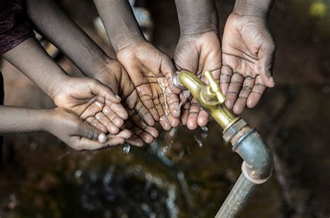 African Children Drinking Water Stock Photos, Pictures & Royalty-Free ...