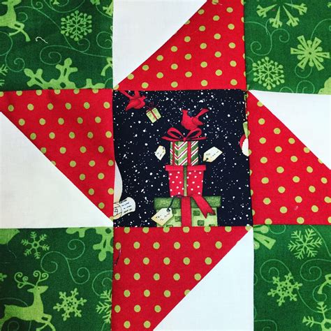 Craftication: Block of the Month, Christmas Quilt