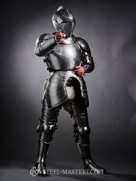 Knight armor set of the 16th century for sale | Steel Mastery