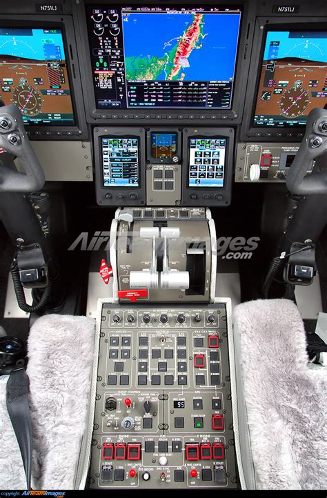 Bombardier Learjet 75 - Large Preview - AirTeamImages.com