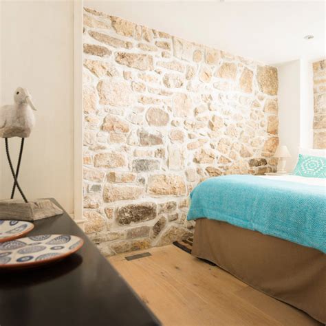 Luxury dog friendly accommodation in St Ives | Sleeps 4