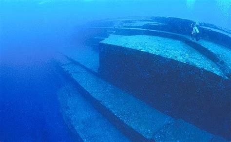 Underwater pyramids in Japan | Funnilogy