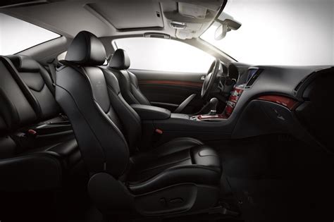 2015 INFINITI Q60 Coupe Pictures - 78 Photos | Edmunds