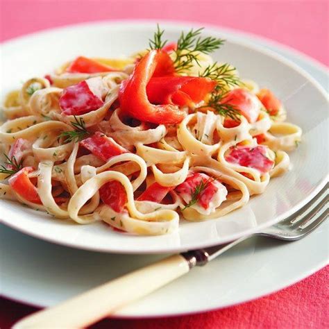 Creamy smoked salmon with fettuccine - Chatelaine.com