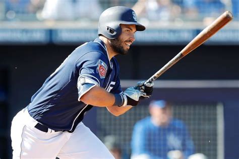 Eric Hosmer Stats, News, Pictures, Bio, Videos - San Diego Padres - ESPN