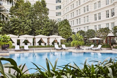 Park Hyatt Saigon 40m-long pool - Oi