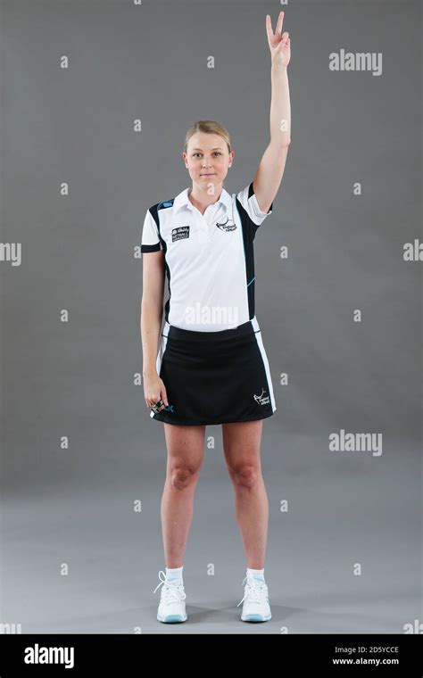 Umpire Jemma Carlton signalling suspension Stock Photo - Alamy