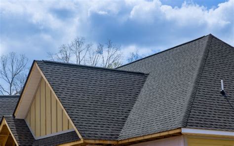 Landmark Moire Black Vs. Charcoal Black: Which Roofing Shingle Color Is ...