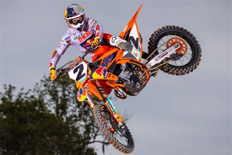 2023 KTM 450 SX-F Factory Edition Breaks Cover - BikesRepublic.com